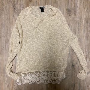 Oversized creamed sweater!